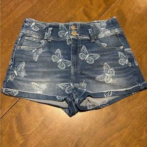 No Boundaries size 13 Shorts